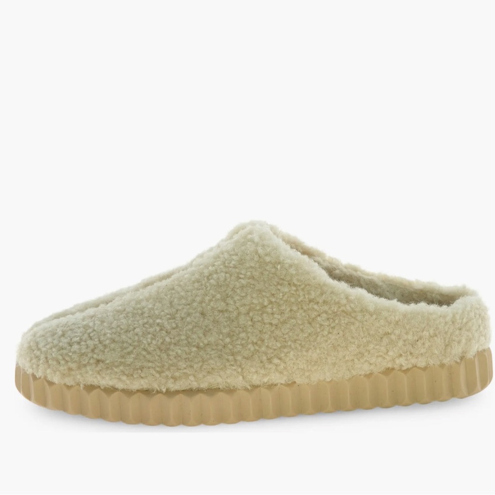 NWT VOILE BLANCHE GINA Faux Shearling Clog in Beige